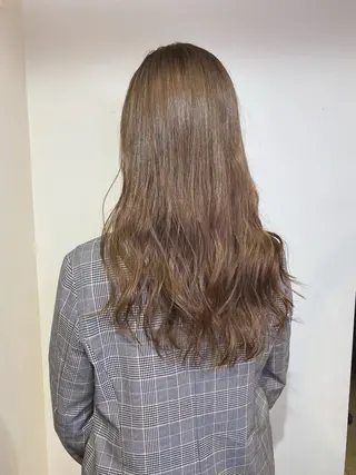 ロング カラー 小川 美奈のヘアスタイル