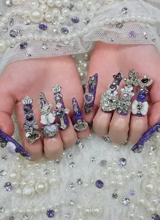 ネイル 24時間営業 UNABOMBAのネイルデザイン