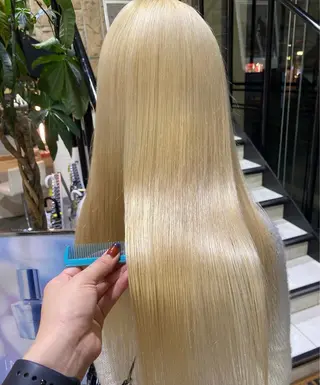 ロング 艶髪カラー🫧 髪質改善🪽萩原のヘアスタイル