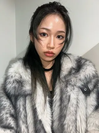 セミロング カラー ヘアアレンジ 🎀オイダイラ モモカ🎀のヘアスタイル