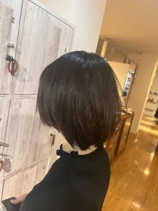 カラー 関根 菜帆のヘアスタイル