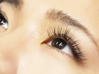 マツエク・マツパ Bliss EyeLash & Beauty所属・Bliss（ブリス） NEA協会認定校のネイルデザイン