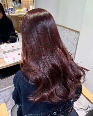 ロング ハイトーン/艶カラー 🫧 ユイナのヘアスタイル