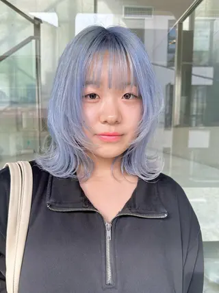 ショート カラー kai .のヘアスタイル