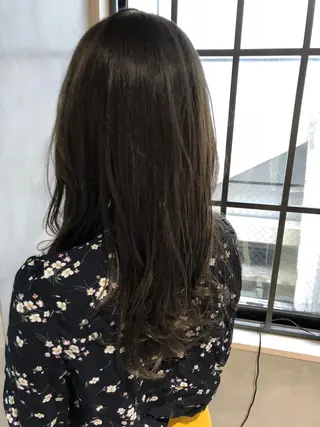 ロング カラー SALOWIN 表参道所属・シンカ 表参道のヘアスタイル