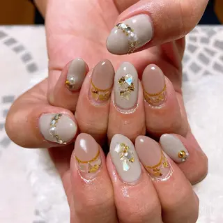 ネイル The Best Beauty受付担当のヘアスタイル