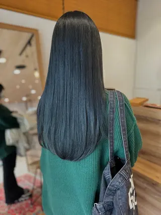 ロング Oasisgarden所属・レイヤー/ブリーチ MOMOのヘアスタイル