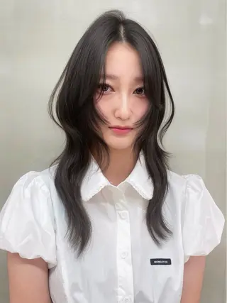 セミロング 韓国ヘア/レイヤー Londエレンのヘアスタイル