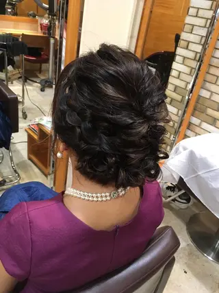 セミロング ヘアアレンジ G LUX(ジールクス)所属・清水 まなのマツエク・マツパデザイン
