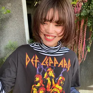 ショート カラー qiie/ワンカラー インナーカラーのヘアスタイル