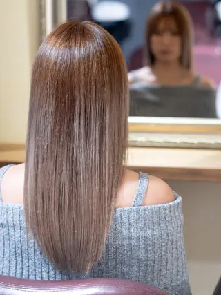 セミロング ステラ トリートメント専門店のヘアスタイル