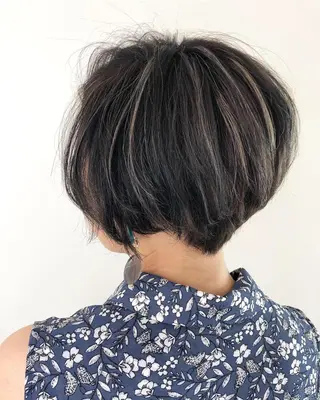 ショート カラー 透明感カラー 松田晃代のヘアスタイル