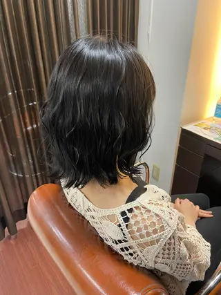 セミロング 瀧下 唯のヘアスタイル