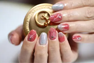 ネイル ママリンド　志村坂上店所属・しみ えんのネイルデザイン