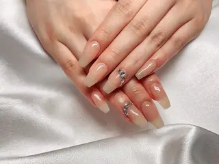 ネイル Ui_Amor (パラジェル)のネイルデザイン