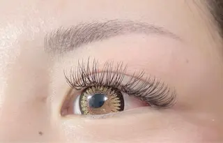 マツエク・マツパ アイラッシュサロンfleur🍀所属・🍀fleur🍀 束感/ワンホン/杉浦のマツエク・マツパデザイン