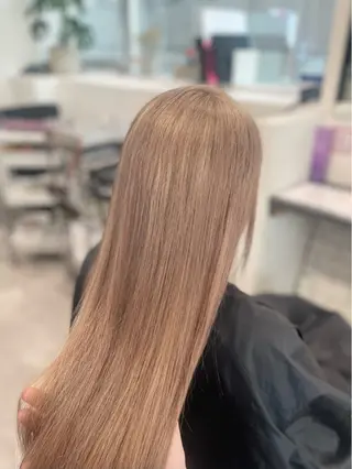 ロング カラー GaKu/ハイトーン /ブリーチ/レイヤーのヘアスタイル