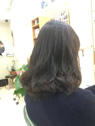 セミロング パーマ kahuli  hair Ulu 「カーフリヘアウル」所属・鎗田 健のヘアスタイル