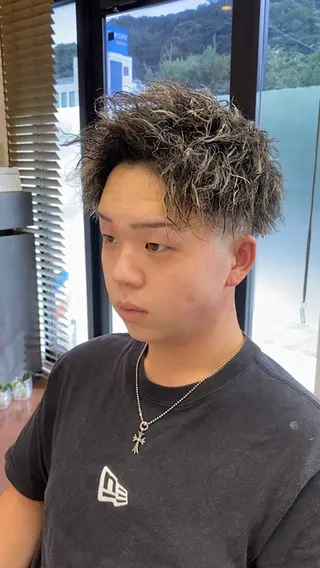 ショート カラー パーマ メンズ 細尾 知生のエステ・リラクイメージ