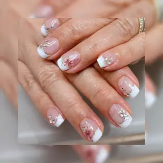 ネイル AngelChris ビューティーサロンのネイルデザイン