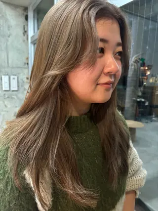 カラー wewe: momoeのヘアスタイル