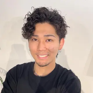 パーマ メンズ GOTODAYシェアサロン梅田店所属・まな カラー、メンズパーマのヘアスタイル