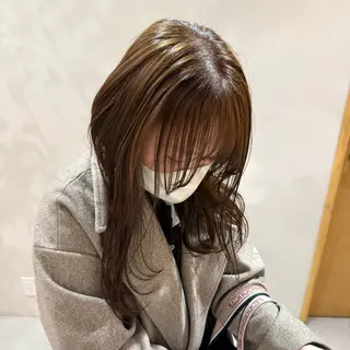 カラー 三好 万葉のヘアスタイル