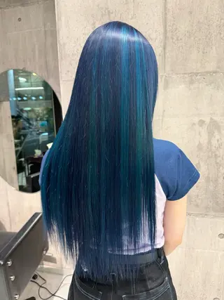 カラー デザインカラー MIKU🦋のヘアスタイル