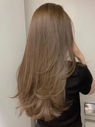 ロング カラー 🌸HONOKA🌸 【グレージュ】のヘアスタイル