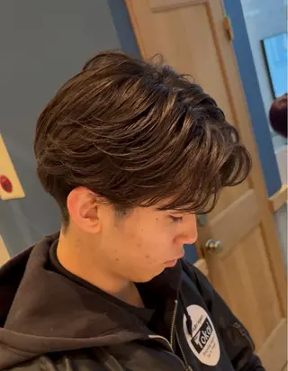 メンズ PERCUT所属・下北沢メンズ専門 美容師中島のヘアスタイル