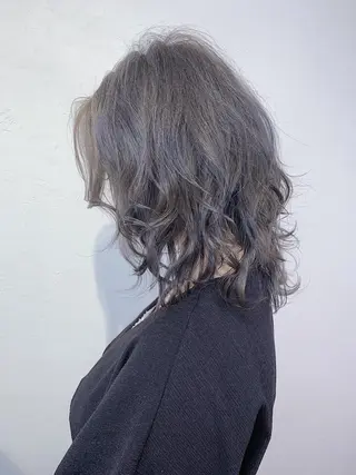 ミディアム カラー _WHITE 天神店 YUMEKA🐻のヘアスタイル