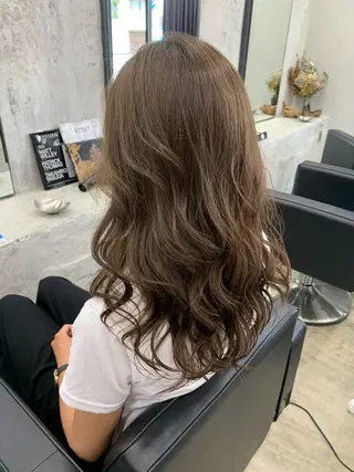 セミロング レイヤーカット TAIKIのヘアスタイル