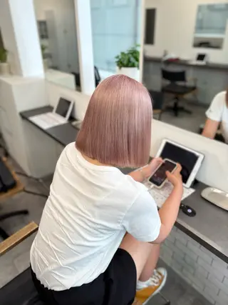 ミディアム カラー GaKu/ハイトーン /ブリーチ/レイヤーのヘアスタイル