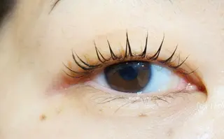 マツエク・マツパ 💜bora .のネイルデザイン