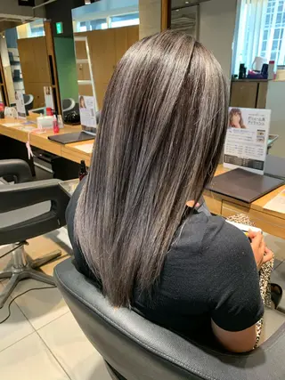 セミロング カラー パーマ ヘアアレンジ メンズ キッズ ネイル マツエク・マツパ 酸性ストレート 髪質改善大槻勇樹のヘアスタイル