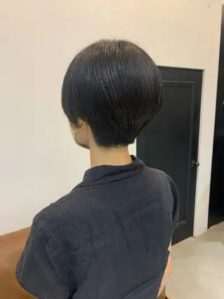 ショート yupi🐈⬛ レイヤー/パーマのヘアスタイル