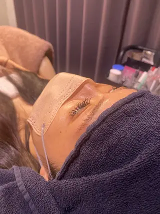 マツエク・マツパ 派手髪ハイトーン💛 ネイル💅まりなのヘアスタイル