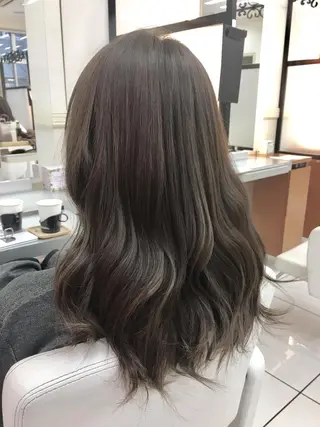 カラー N° jillva ♦️川端裕司♦️のヘアスタイル