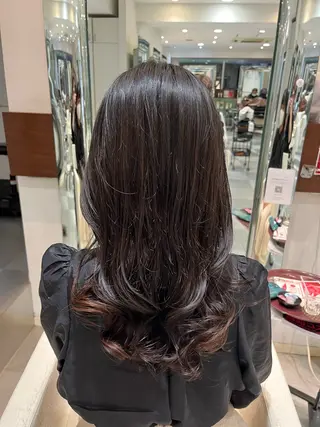 ロング パーマ コテ巻き風パーマ 藤澤　知彌のヘアスタイル