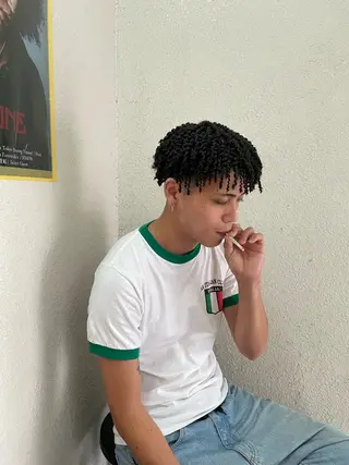 ショート メンズ コーンロウ／ブレイズ SYUのヘアスタイル