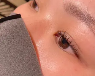 マツエク・マツパ アティリー 西梅田のヘアスタイル