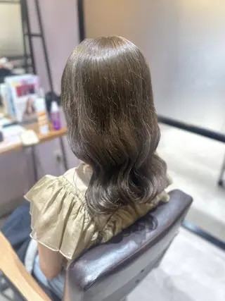カラー 西原 愛紗のヘアスタイル