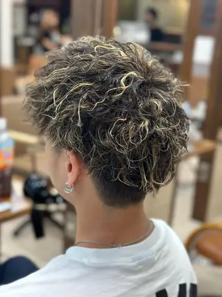 パーマ 兼元 優也のヘアスタイル