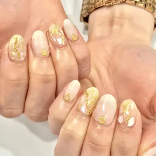 ネイル 福ネイル スタッフのネイルデザイン