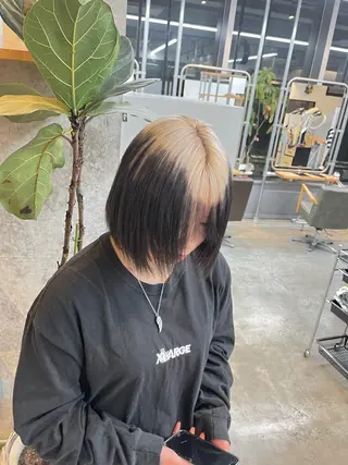 ショート カラー ハイトーンカラ ー/小川のヘアスタイル