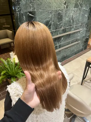 ミディアム 髪の修復専門サロン　hair place VIVE所属・KOTA / ハイトーン/髪質改善のヘアスタイル