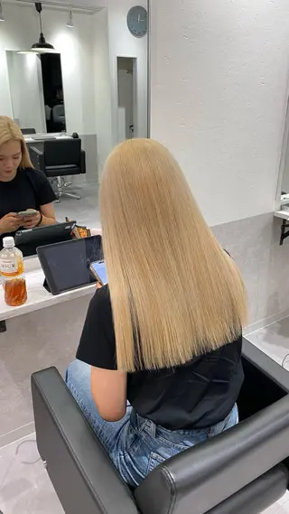 ロング カラー CIERA.南船場所属・yuna🧡/心斎橋 ハイトーン/ブリーチのヘアスタイル