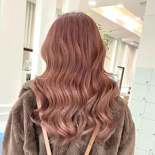 セミロング カラー ヘアアレンジ 🧸ハイトーン🧸 ゆっきー🧸のヘアスタイル