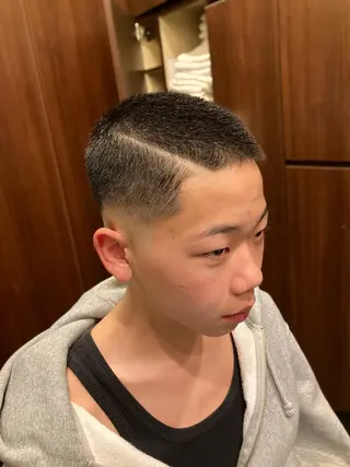 ショート BroTokyo Barbershop 銀座店所属・大河 たいがのヘアスタイル