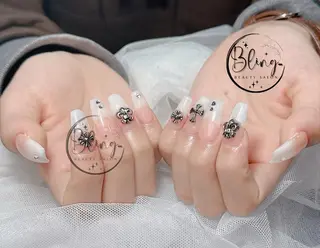 ロング Bling Salonのネイルデザイン